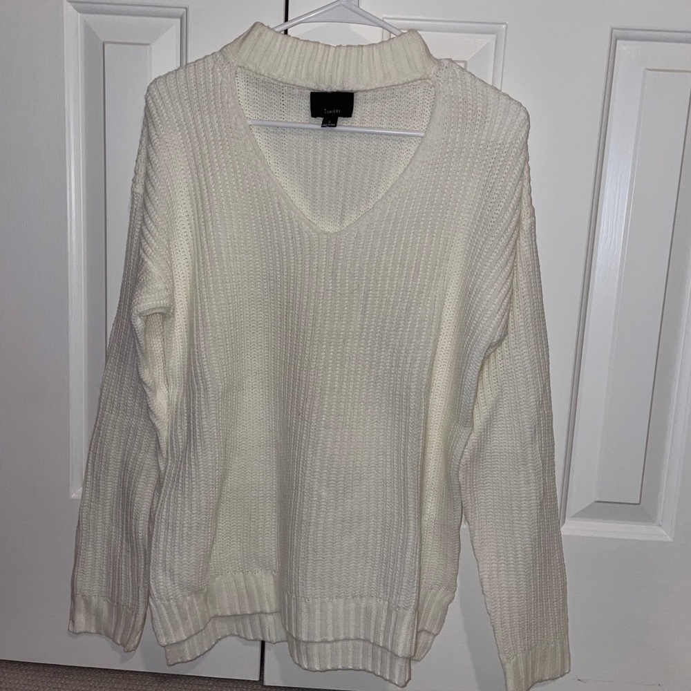Cream key hole sweater